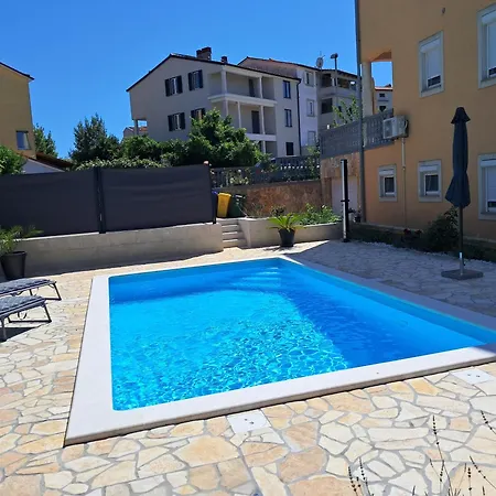 Vukadin Apartment *