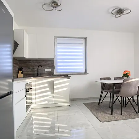 Apartman Vukadin Póla