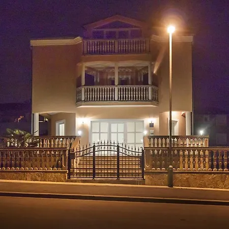 Vukadin *